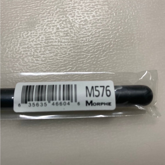 Morphe M576 pointed blender brush - Picture 2 of 6
